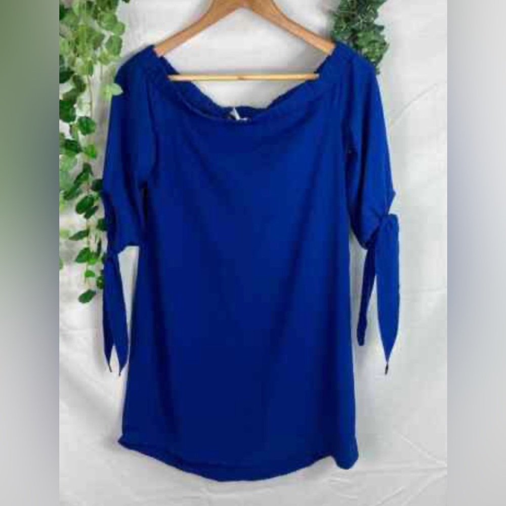NWT Elegant Cold Shoulder Dress